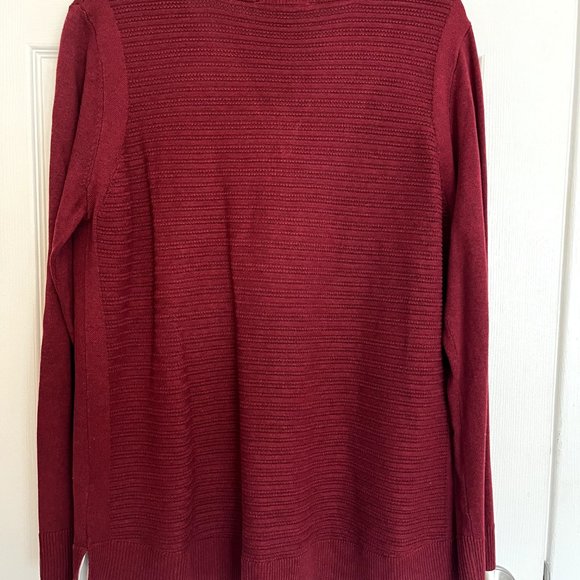 Hilary Radley, knit lightweight sweater, burgandy. - Picture 4 of 6